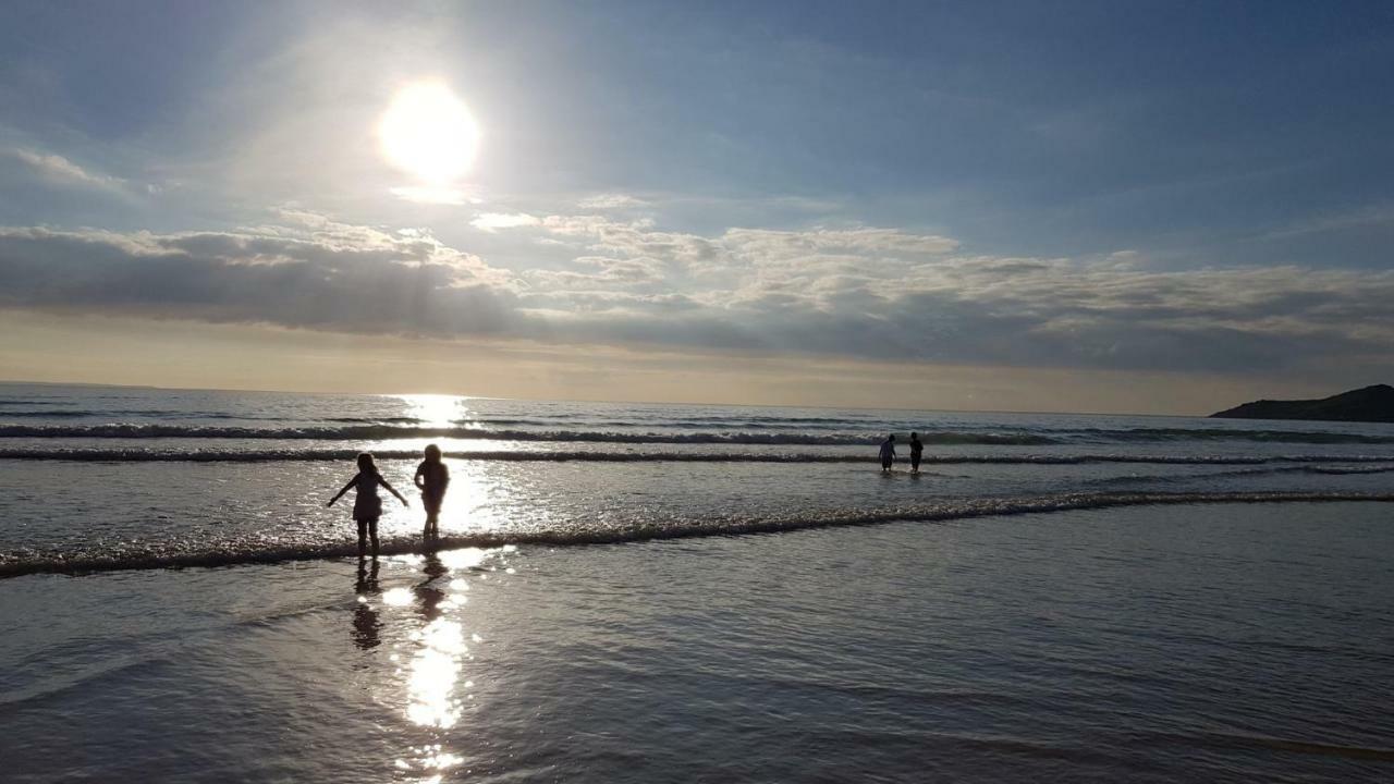 11 Woolacombe West - Luxury Apartment At Byron Woolacombe, Only 4 Minute Walk To Woolacombe Beach! Exterior photo